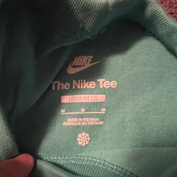 teal nike shirt - Picture 3 of 3